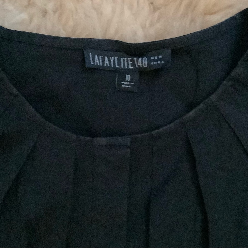 Lafayette 148 New York women’s black sleeveless top - Picture 2 of 4